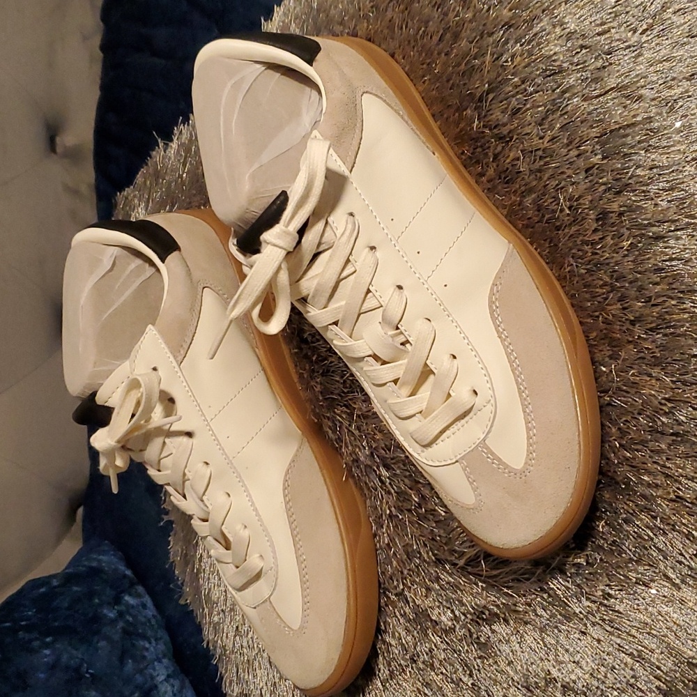 ZARA Size 39 Tan Cream Sneaker